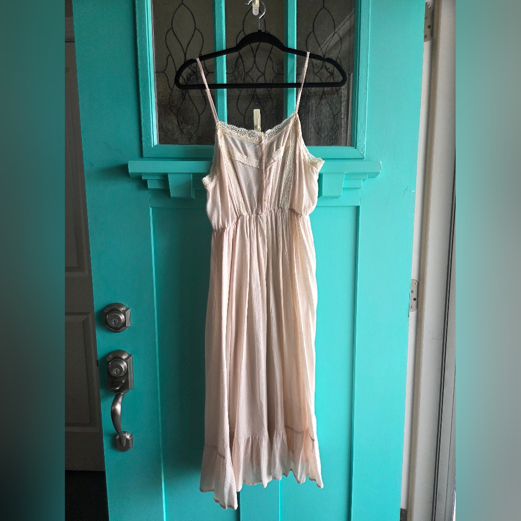 Elegant Cream Sleeveless Dress Or Nightwear